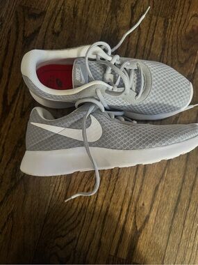 Nike Light Gray and White Mesh Running Shoes